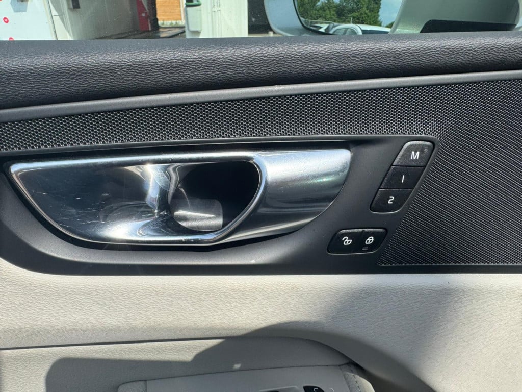 Volvo XC60 2.0 recharge t8 awd inscription