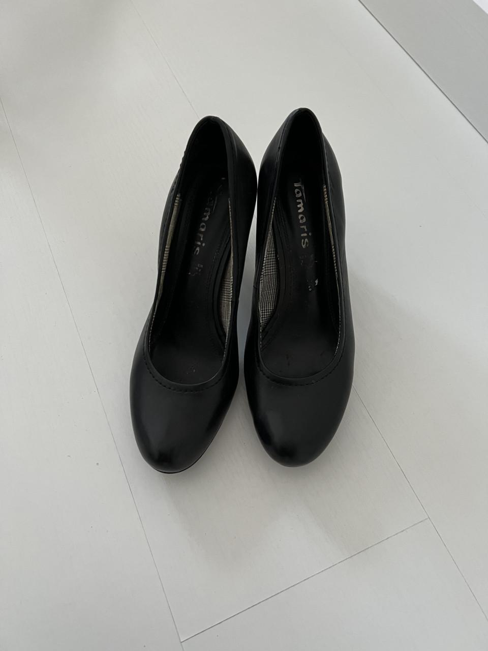 Pumps zwart Tamaris mt 39