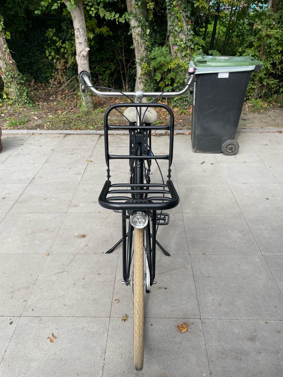 Damesfiets/ transportfiets.