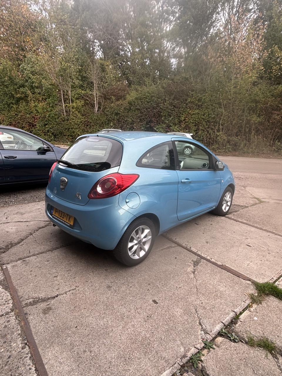 Ford ka lage km