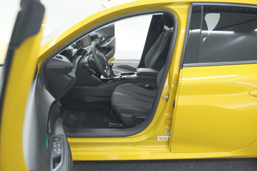 Peugeot 208 puretech 100 allure pack | adaptieve cruise control | camera | 