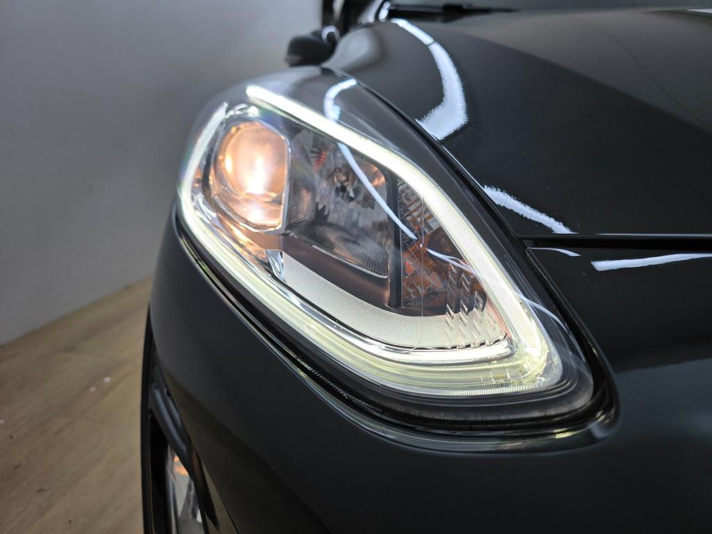 Ford Fiesta occasion 1.0 ecoboost titanium | zwart | tweedehands ford fiest