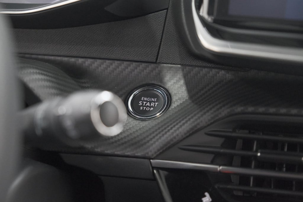 Peugeot 2008 puretech 130 eat8 gt | 360 camera | stoelmassage | adaptieve c
