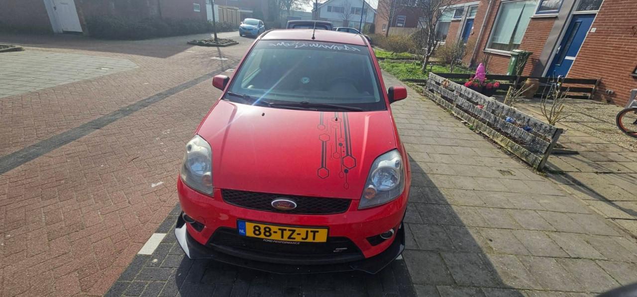 Nette ford fiesta st150 met vol apk