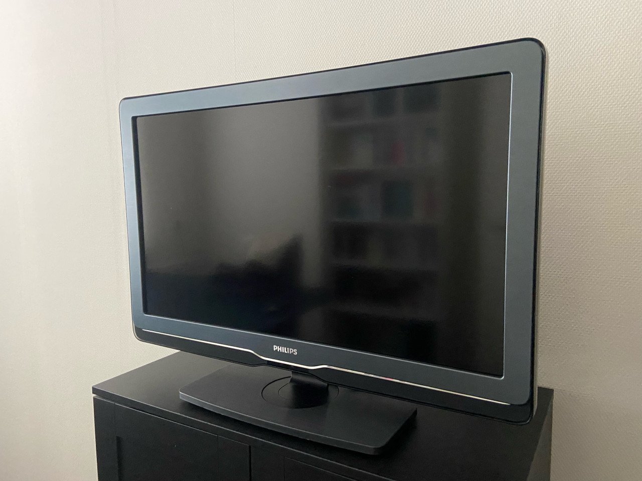 PHILIPS LCD TV - smart tv, hd