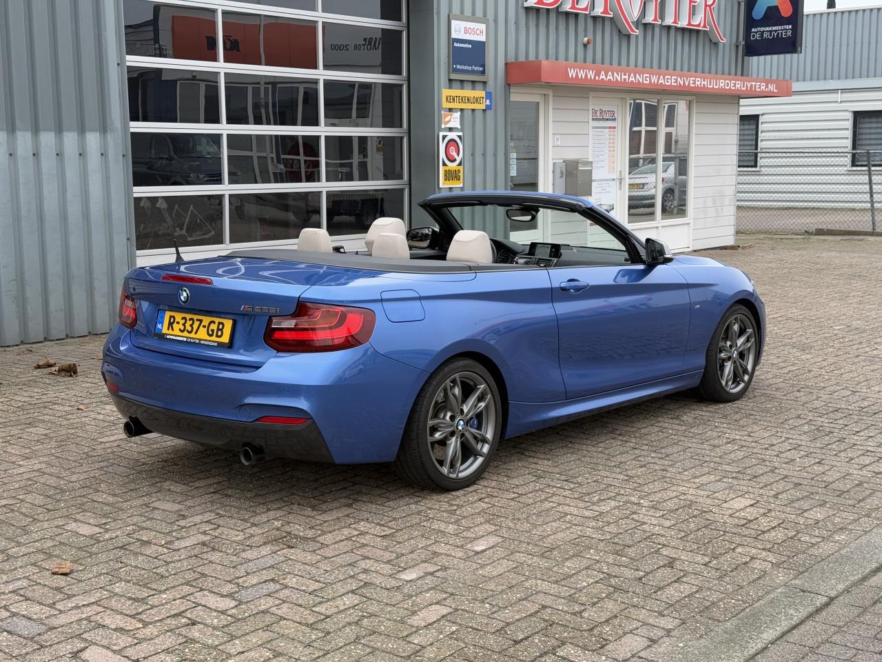 BMW 2-serie Cabrio - M235i xDrive |Full Option | Harman Kardon | Memory
