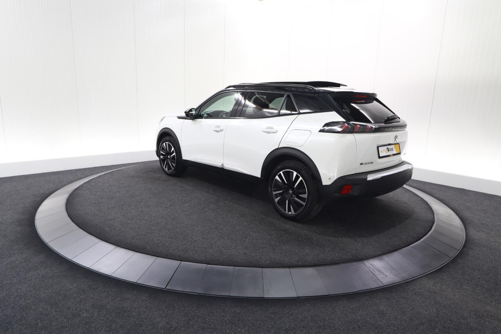 Peugeot E-2008 ev gt pack 50 kwh | schuif-/kanteldak | adaptieve cruise con