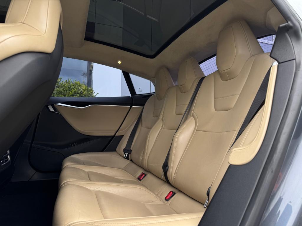 Tesla Model S 85d 700pk performance * lifetime" supercharging!!