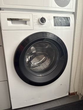 Bosch wasmachine 8 kg serie 4 nog geen jaar iud