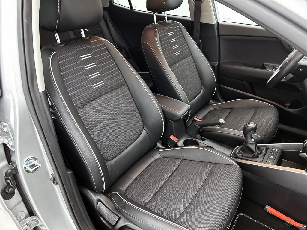 Kia Stonic 1.0 t-gdi mhev gt-line | stoel- en stuurverwarming | achteruitri