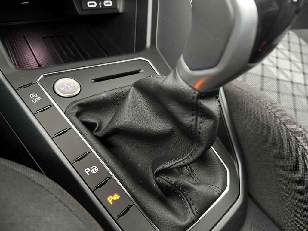 Volkswagen Polo r-line-edition 1.0 70 kw / 95 pk tsi hatchback 5 v