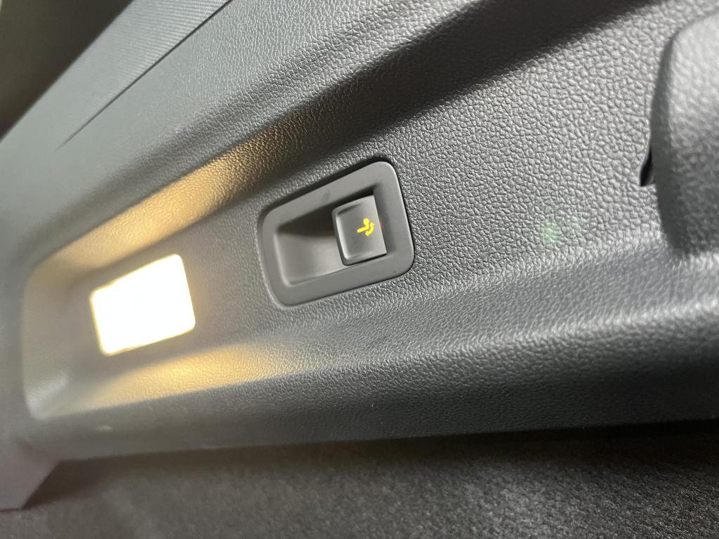 Ford Explorer premium extended range rwd 77 kwh | panoramadak | climate con