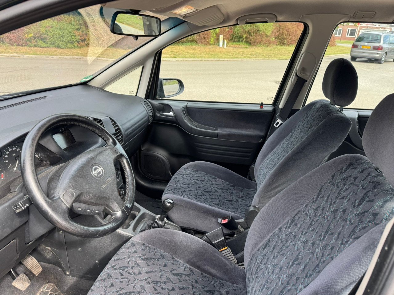 Opel zafira bj 2000 1500 euro