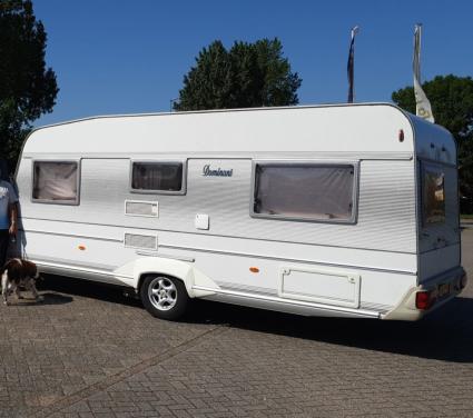 Caravan LMC Dominant 520 met mover