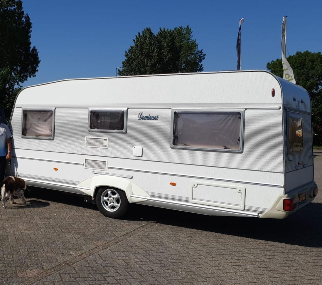 Caravan LMC Dominant 520 met mover