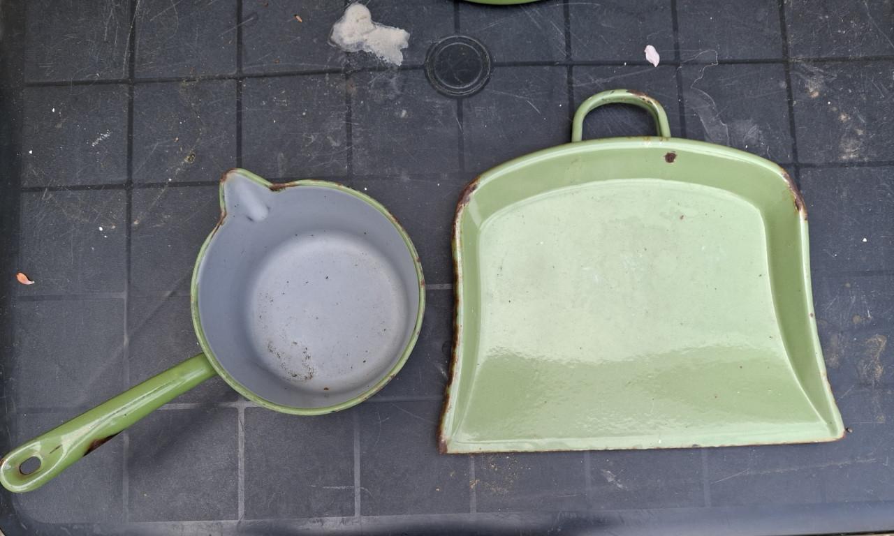 Reseda emaille pan, steelpan en blik