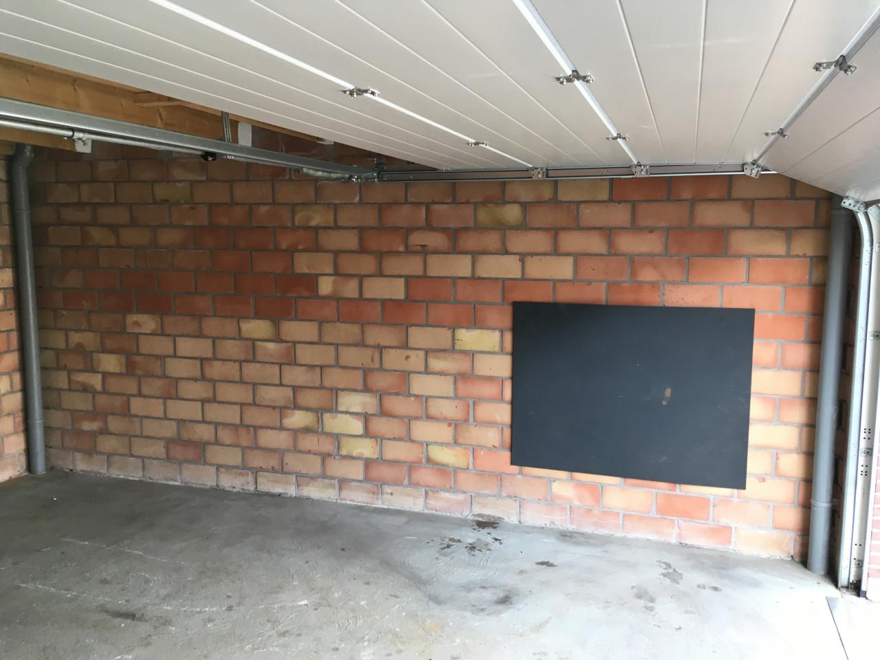 Te huur: Ruime dubbel garagebox 32m2