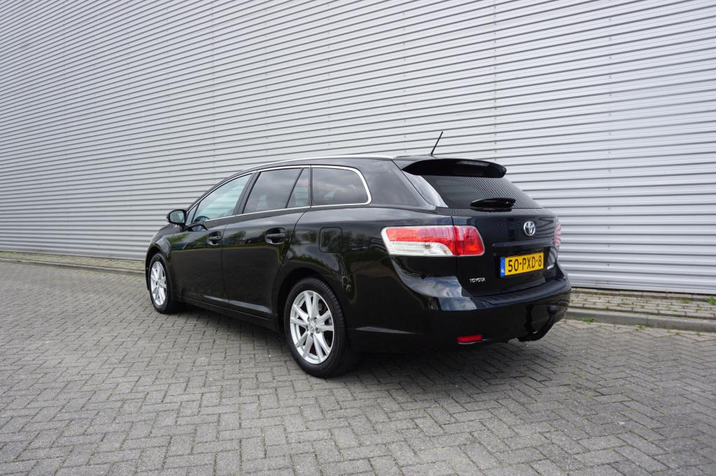 Toyota Avensis wagon 2.0 vvti business automaat - climate / cruise / camera
