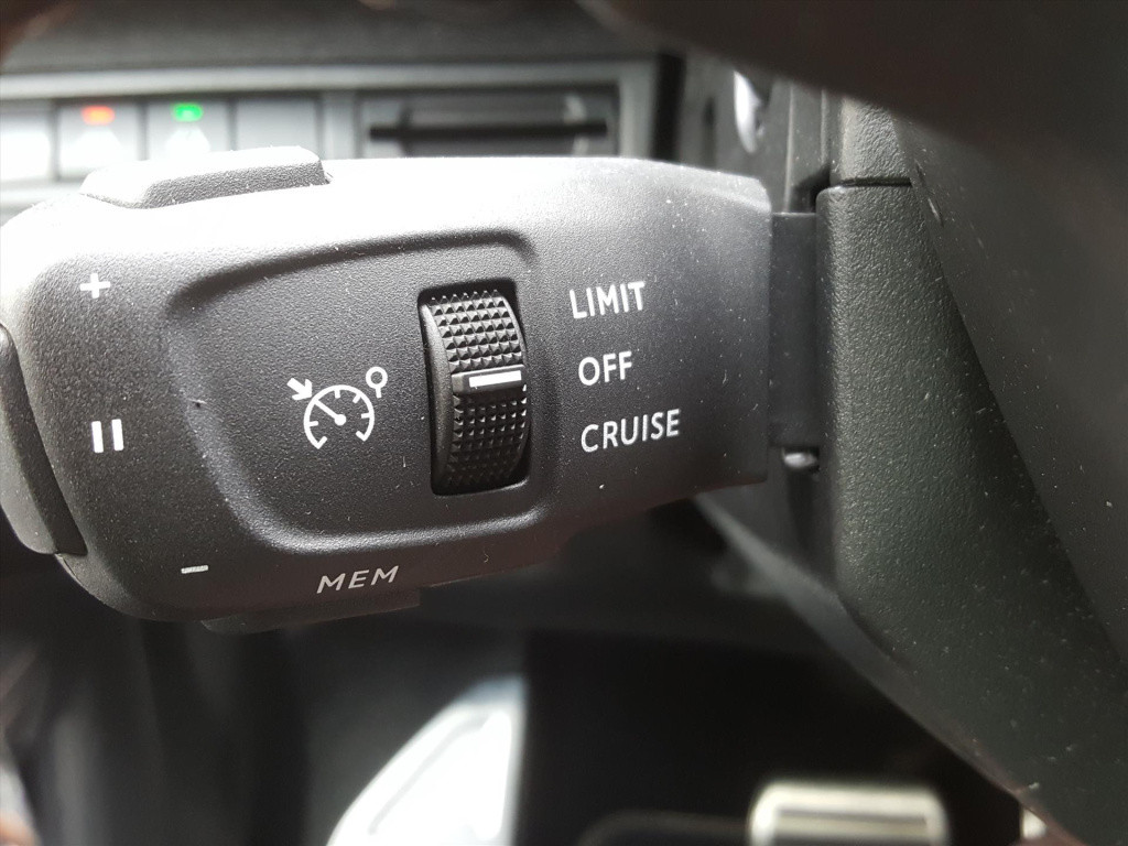 Peugeot 5008 gt 1.2-pt-130pk (vol)automaat/eat8 navigatie | cruise & climat