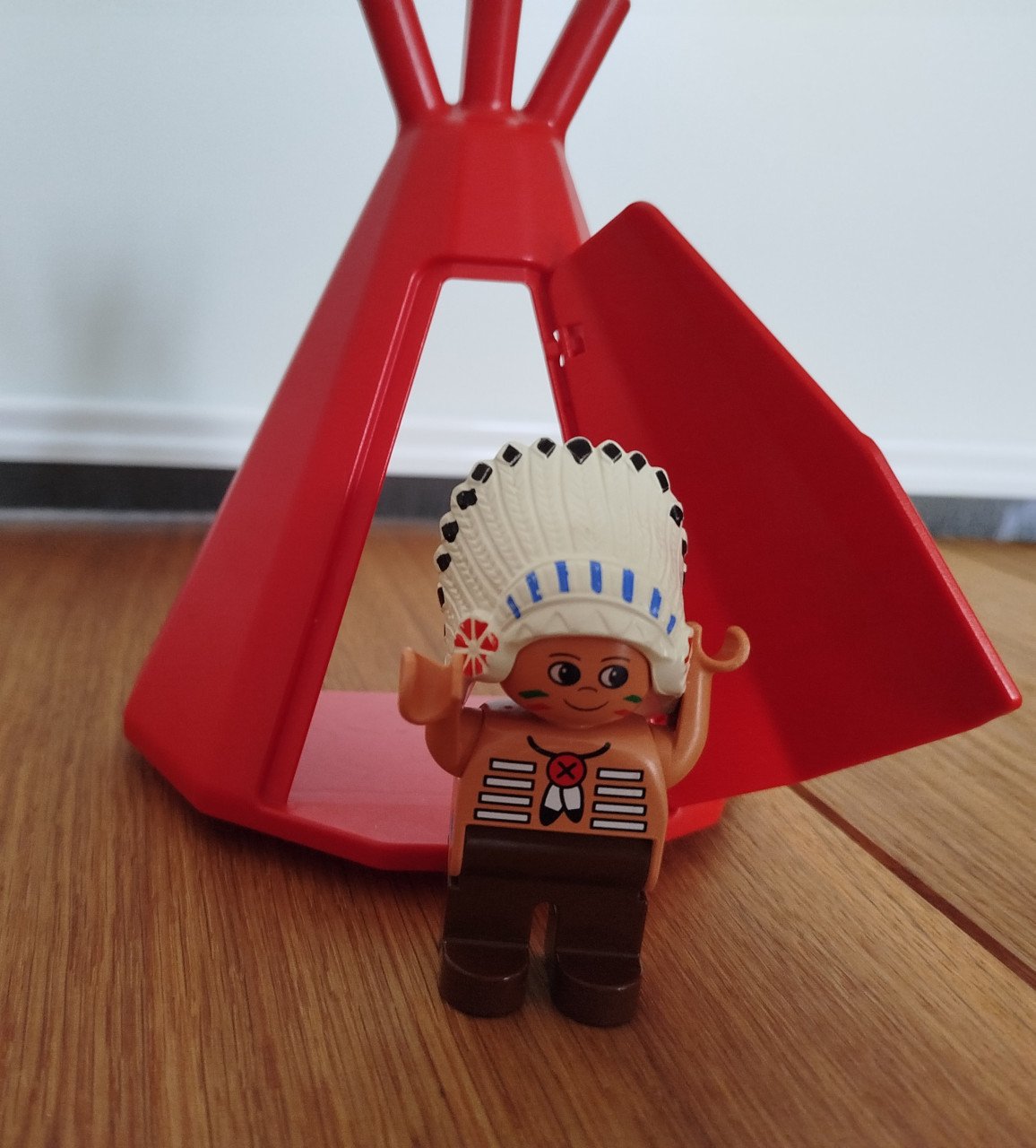 INDIAAN+TIPI TENT +2 KAJAKS