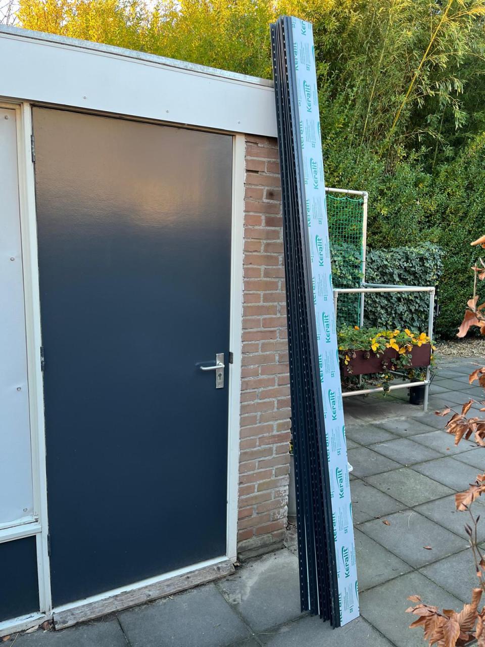 Keralit sponningdeel 143mm Antraciet (RAL 7016) – Classic houtnerf