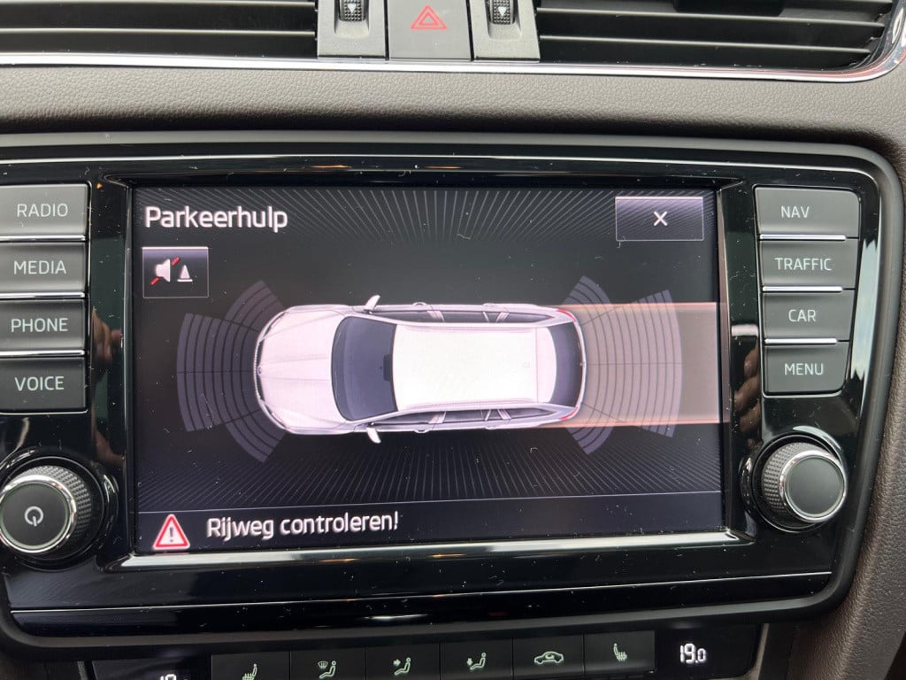 Skoda Octavia combi 1.8 tsi 4x4 laurin & klement | dsg | pano | trekhaak
