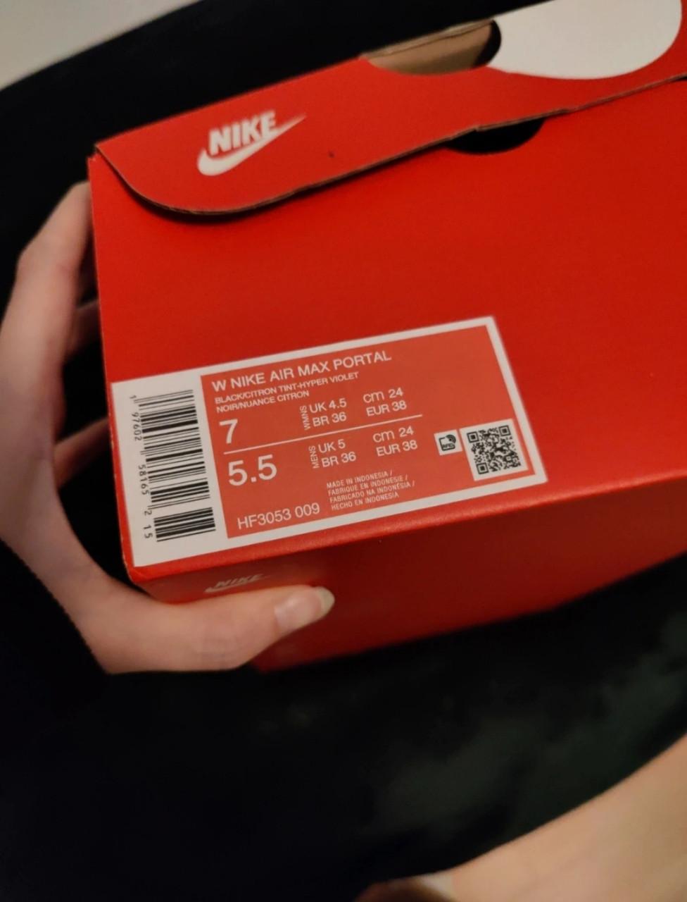 Nike Air Max Portal Sneakers mt 38 met kleurverloop