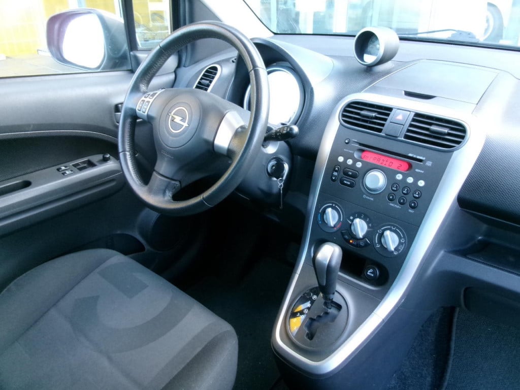 Opel Agila 1.2 automaat, airco, elec. ramen, hoge zit