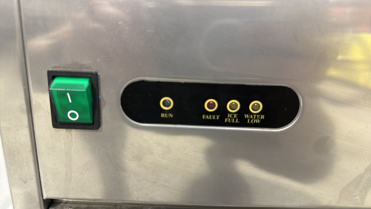 Schilferijsmachine ijsmachine ijsblokjesmachine