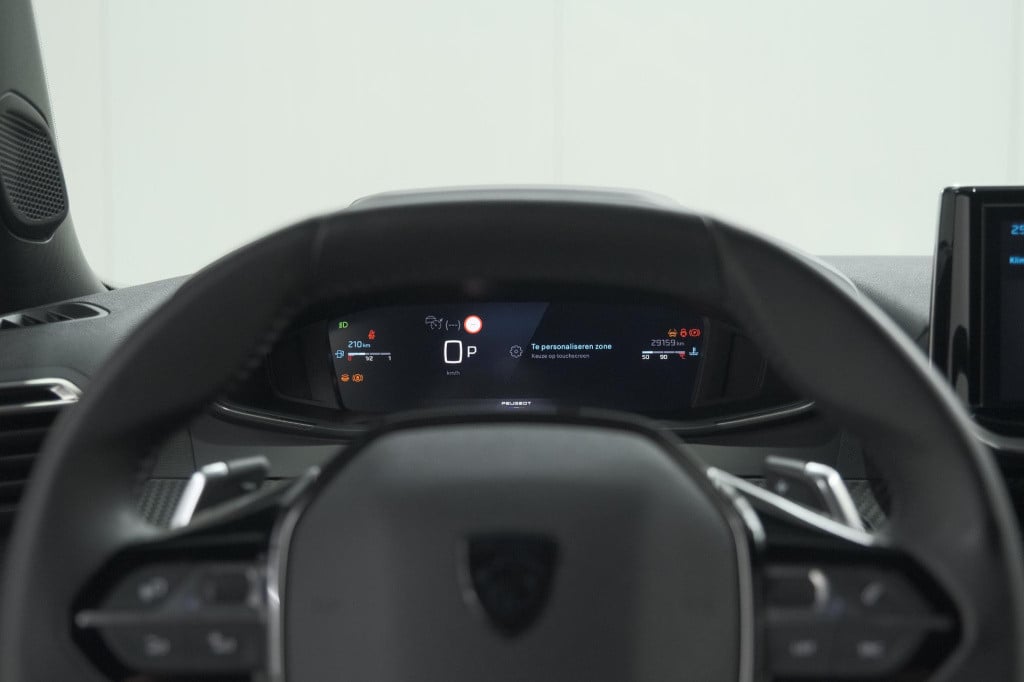 Peugeot 2008 puretech 130 eat8 allure | 360 camera | adaptieve cruise contr