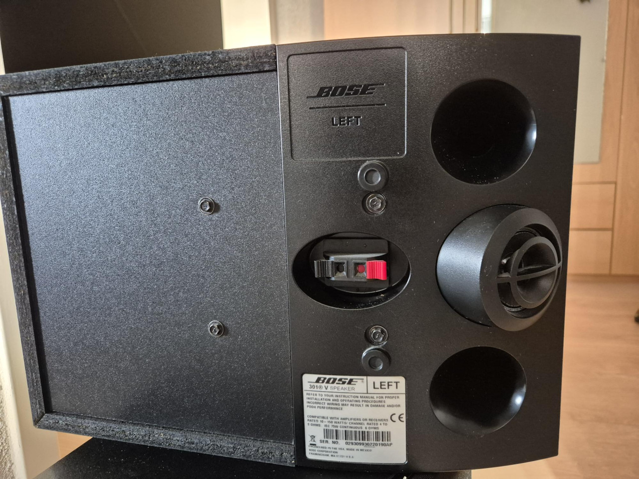 Bose 301 V speakers