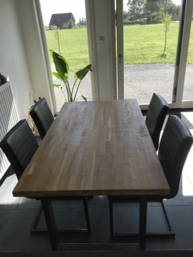 Eettafel met 4 stoelen