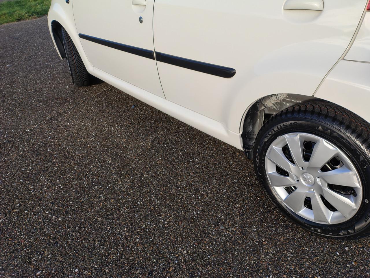 Peugeot N107 1.0 70pk