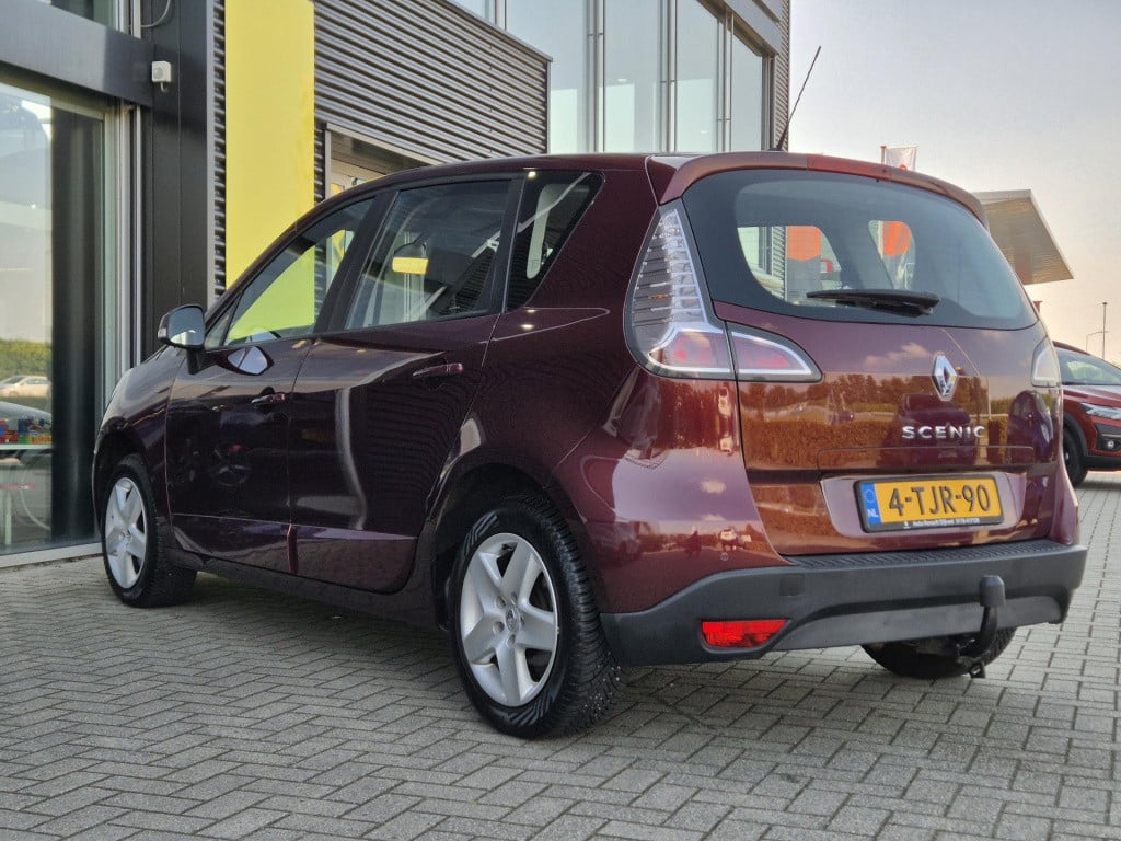 Renault Scenic 1.6 110 expression navigatie, clima, trekhaak, all seasonban