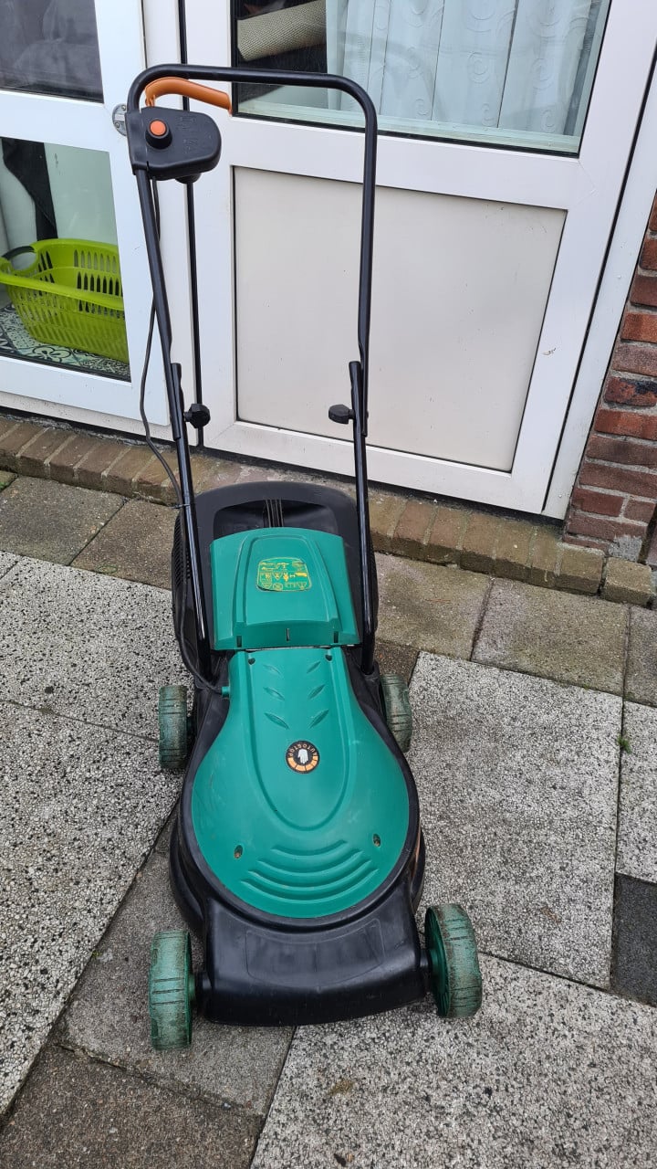 Goed werkend BLACK DEKER grasmaaier-220V