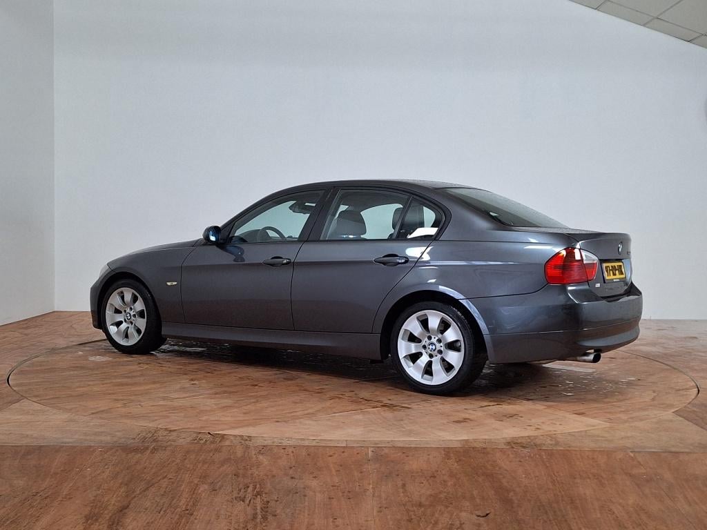 BMW 3-serie 320i dynamic exec.