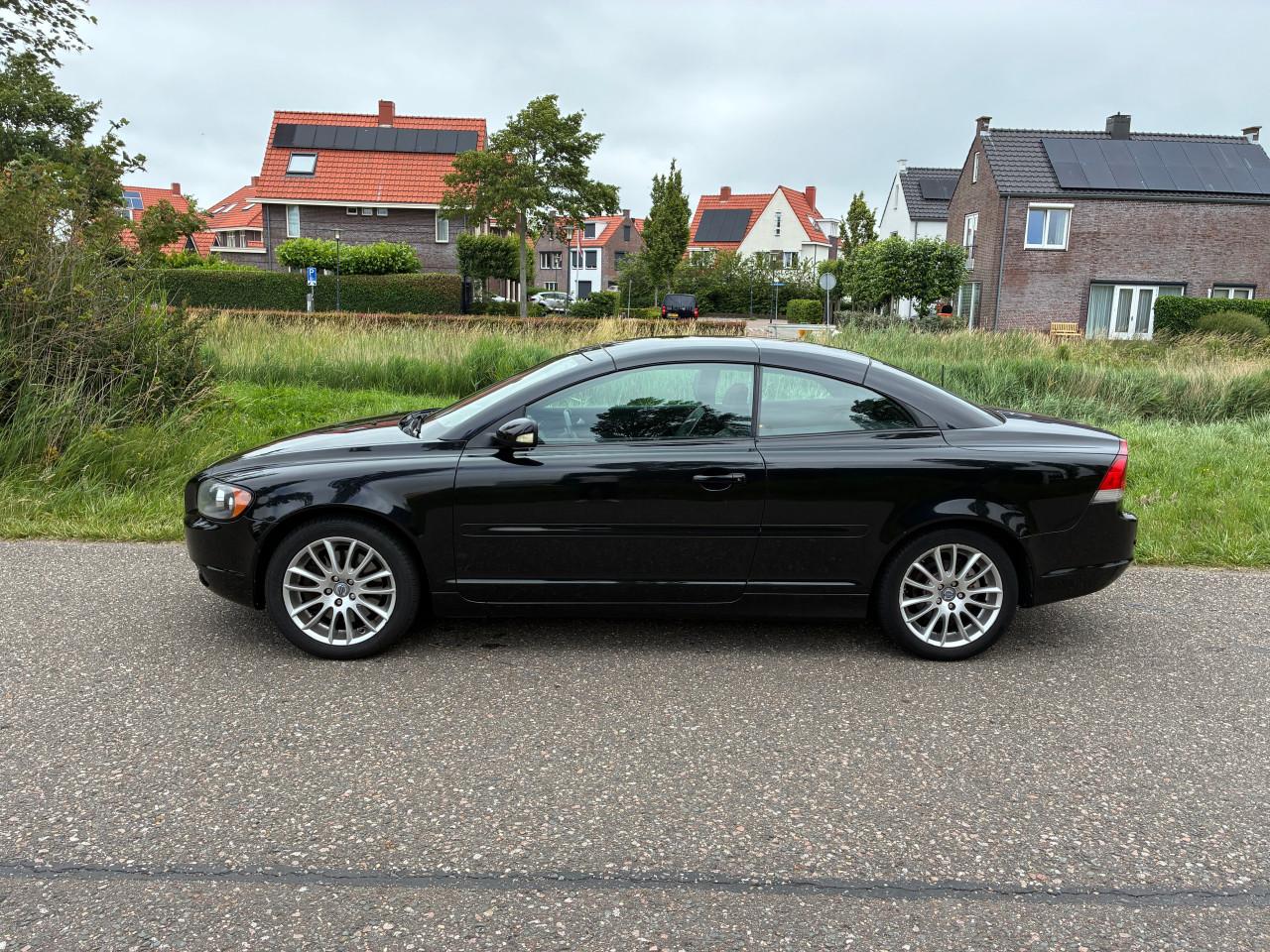 Volvo C70 2.4 140PK Zwart