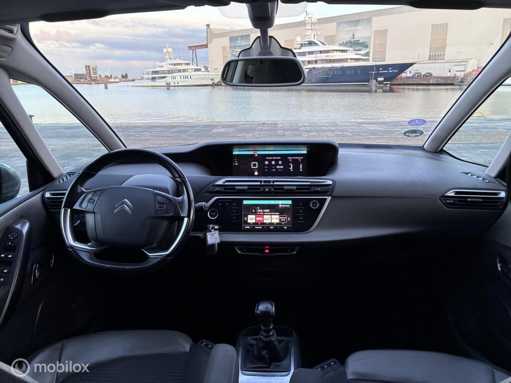 Citroen Grand C4 Spacetourer 1.2 PureTech Shine km182.038 Nap BJ2020