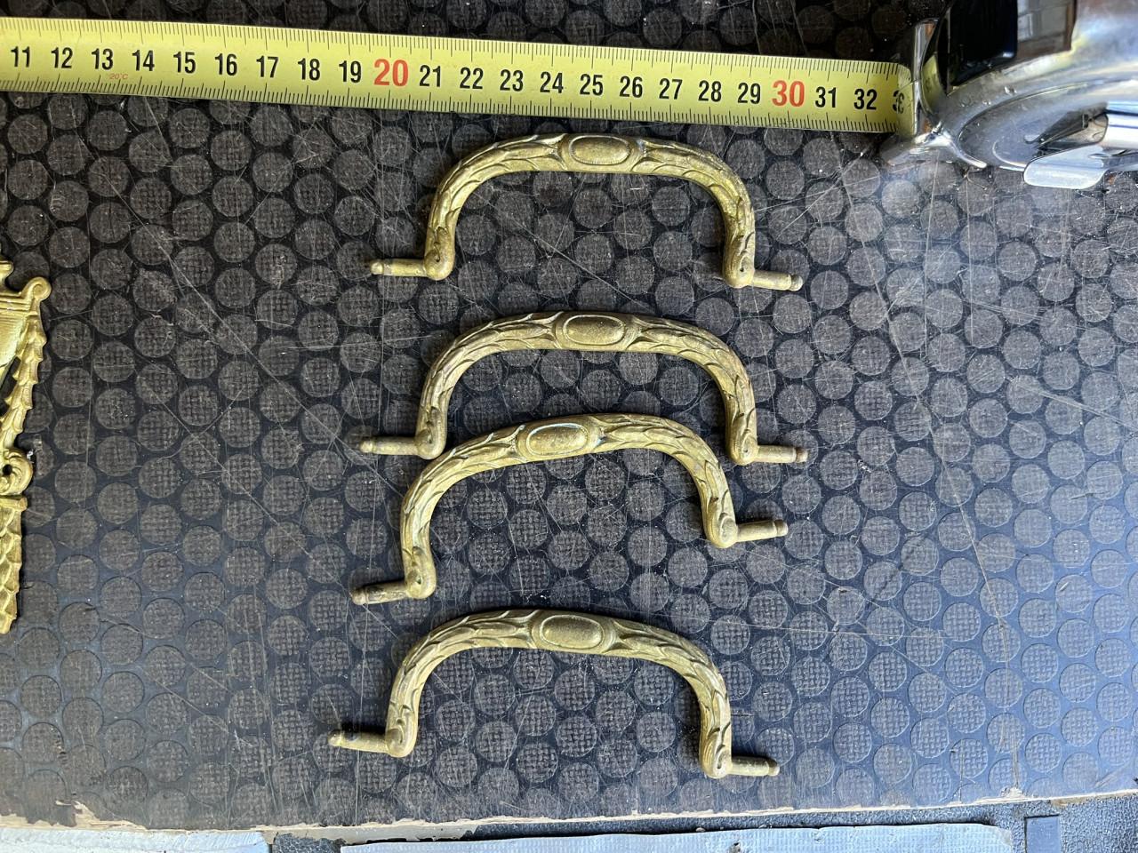 Meubelbeslag, messing