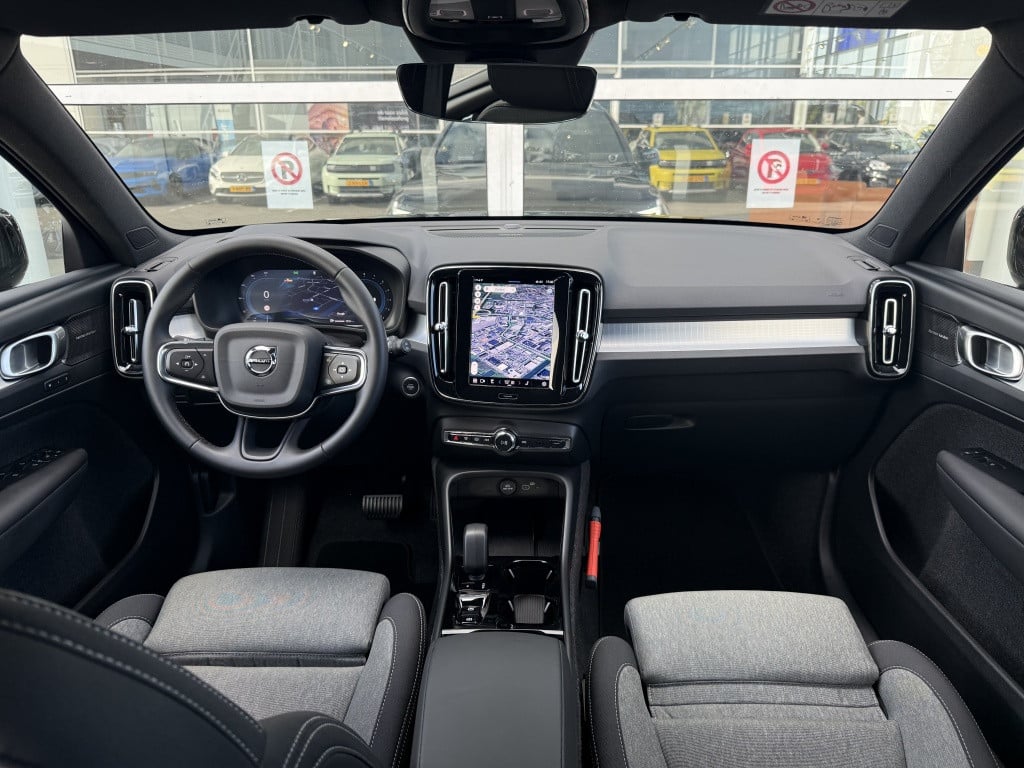 Volvo XC40 b4 197pk aut7| plus dark| adap.cruise| trekhaak| camera| elek.st