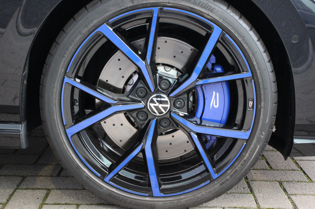 Volkswagen Golf 2.0 tsi 4motion r 20 jahre | 333pk | leder | headup | h/k |