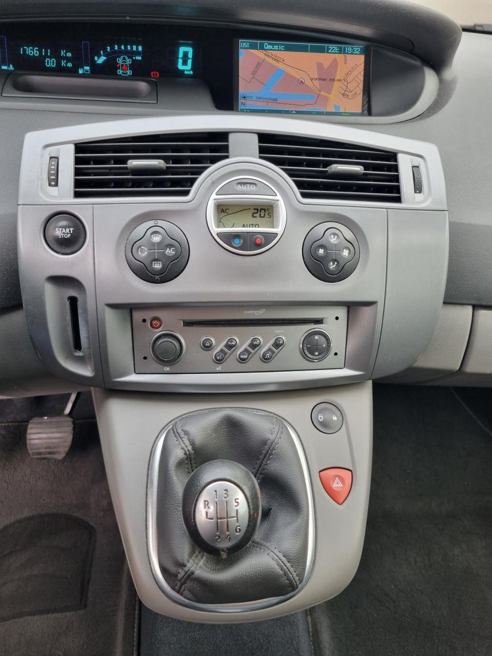 Renault Scénic 1.6-16V Tech Line | 2e Eigenaar | Keyless Go | Trekhaak