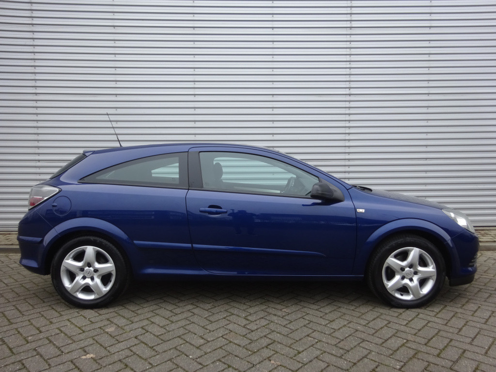 Opel Astra gtc 1.8 business airco / elektr. ramen / cruise control / nap