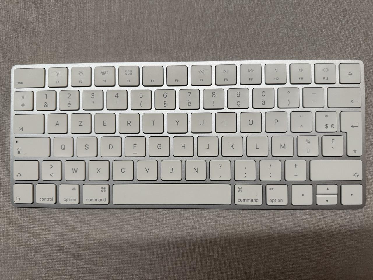 Apple Magic Keyboard  (2015)