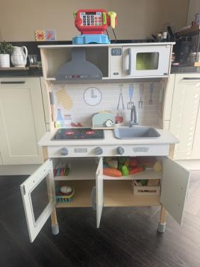 Kinder keukentje met toebehoren
