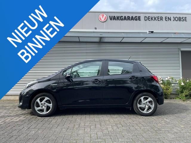 Toyota Yaris 1.5 hybrid trend bi-tone