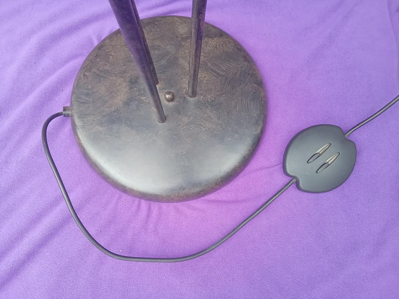 Sierlijke, staande design lamp