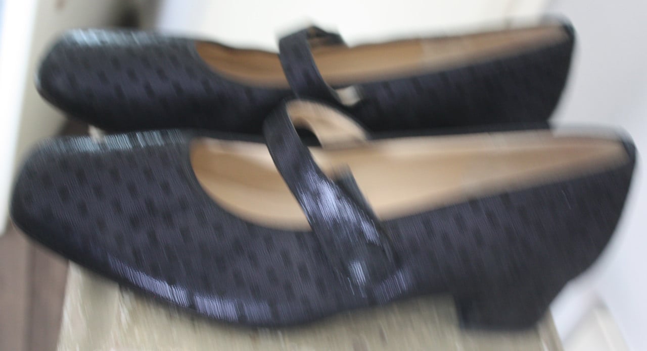 Zwarte pumps met zwarte stip maat 6 J