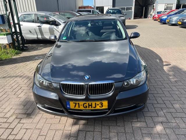 BMW 3-serie 318i