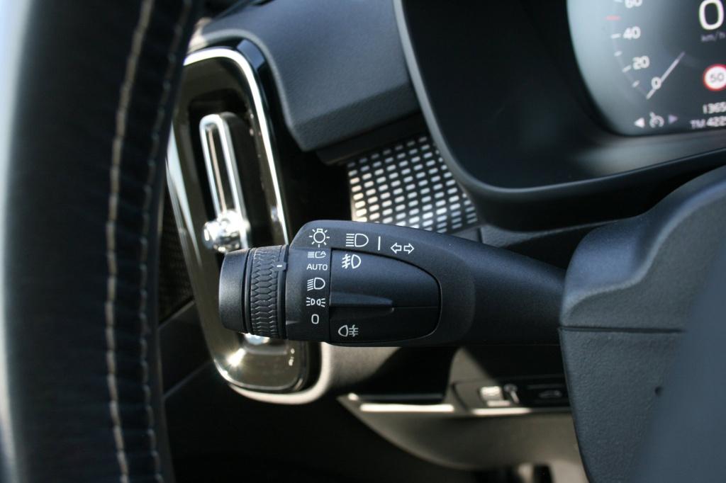 Volvo XC40 1.5 t5 recharge r-design / pano / 360camera / h&k